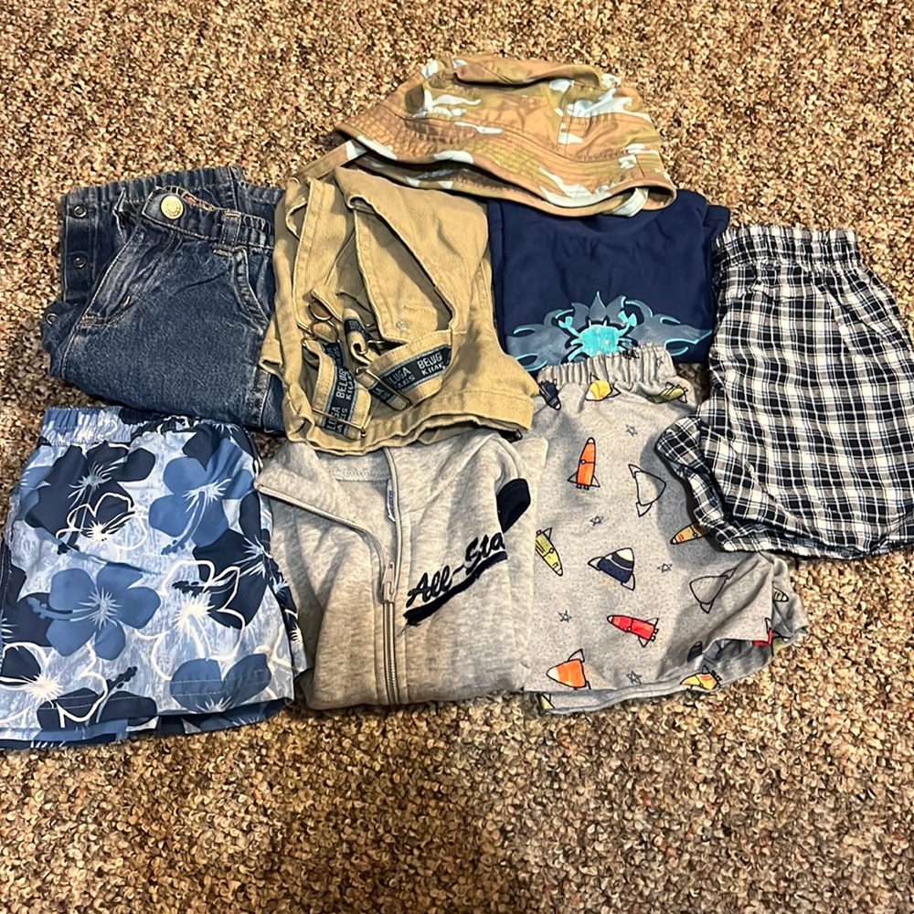 Lot of 8 Boys 12 Months Clothing